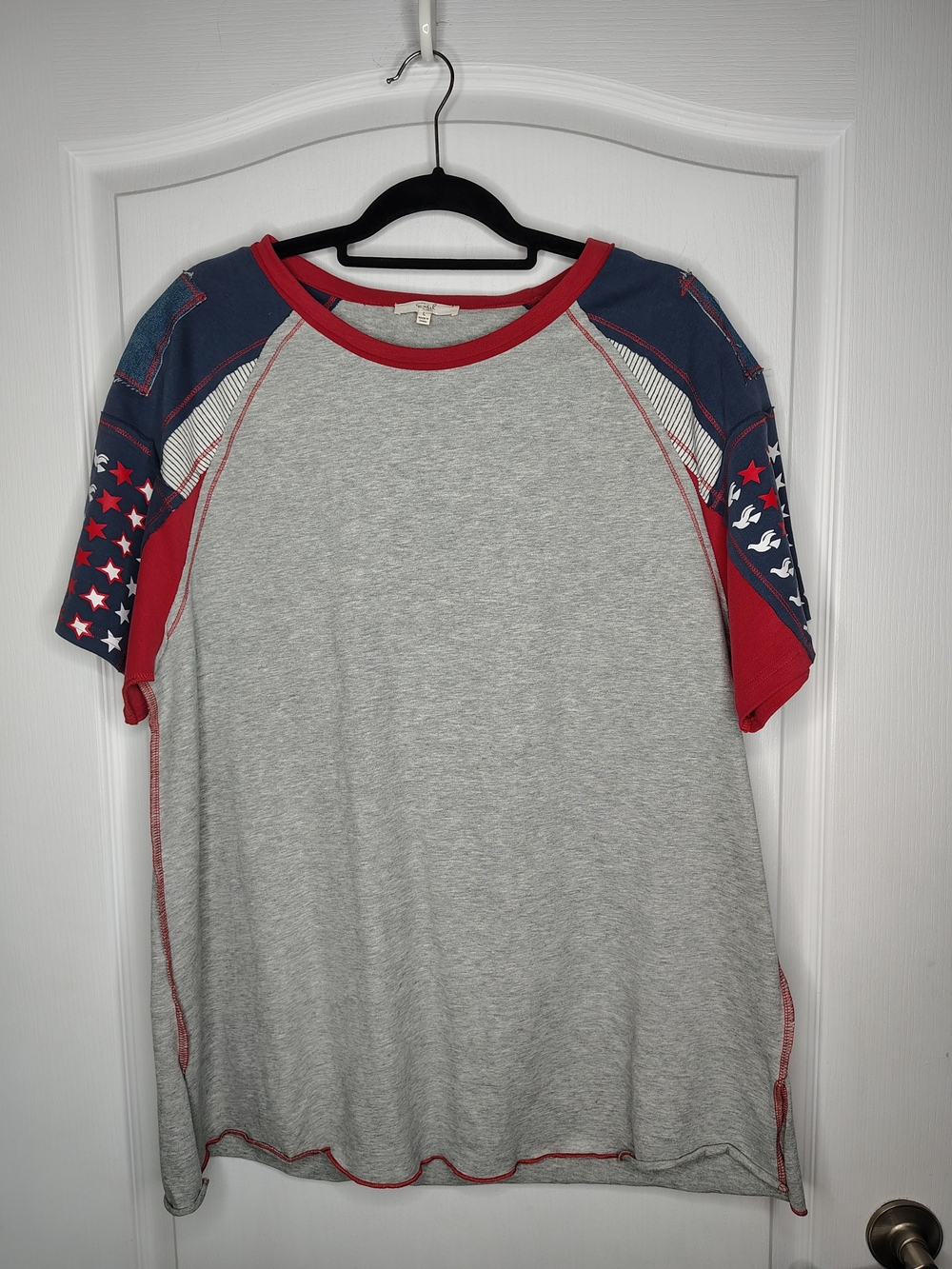 easel Grey Tee with Red & Navy Star-Sleeves